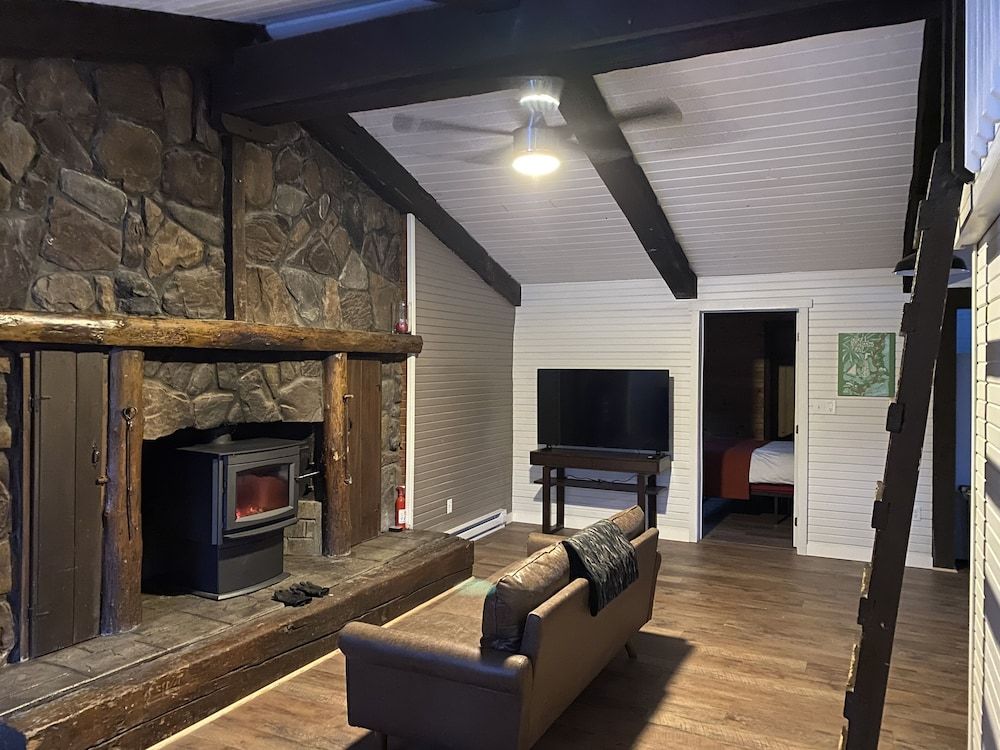 Cozy and private mountain retreat at the top of Laurel Mountain