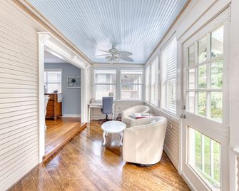 River House 3BR, 1king, Ping Pong Table - Kiln - Phòng khách