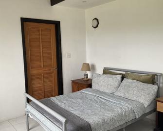 Antiguan home on private agriculture land - 15 mins English Harbor - Swetes - Bedroom