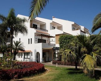 Apartamentos HG Cristian Sur - Los Cristianos - Building