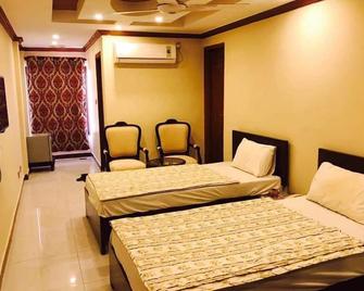 Pak Guest House G-8 - Islamabad - Bedroom