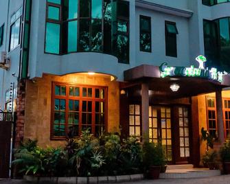 Grace Land Hotel - Arusha - Toà nhà