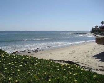 Enchanting Malibu Beachfront Resort Condominium - Malibu - Strand