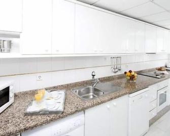 Aparthotel Monarque Sultán - Marbella - Cocina