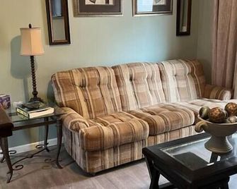 X Marks the Spot(Orange)1.5 miles fromHolidayWorld - Dale - Sala de estar