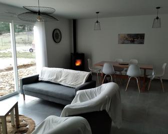 Maison Neuve Entre Mende et Marvejols - Marvejols - Salon