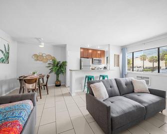 Bayview Apartments By Lowkl - Fort Lauderdale
