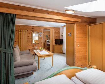 Landhaus Bergzeit - פליצמוס - סלון