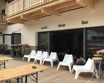 Relax wonderfully and into an apartment with a view of the slopes / mountains. - Biberwier - Terasa
