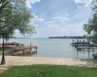 Marblehead Family Lake Cottage - 3 bedroom - Marblehead - Beach