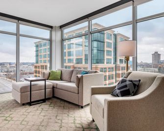 Cambria Hotel Louisville Downtown-Whiskey Row - Louisville - Balcony