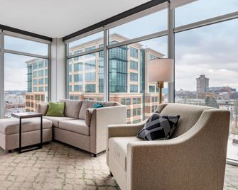 Cambria Hotel Louisville Downtown-Whiskey Row - Louisville - Balkon