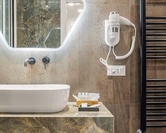 Casta Diva Fervore Apartments Self Check-in - Palermo - Bathroom