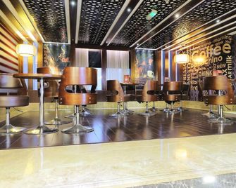 Queen Palace Hotel - אבו דאבי - בר