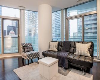 Aaira Suites - Toronto - Living room