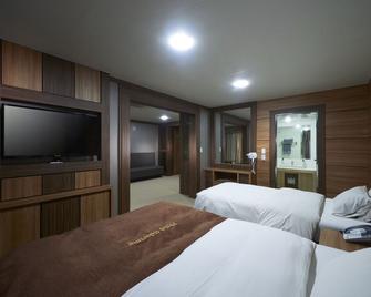 Benikea Premier Hotel Siheung - Siheung - Habitación