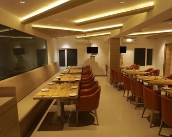 Iswarya Residency - Kottayam - Restaurante