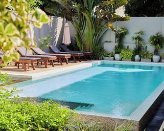 Lum Residence - Ahangama - Piscina