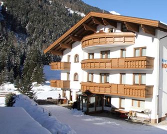 Hotel Garni Romantika - St. Leonhard im Pitztal - Bygning