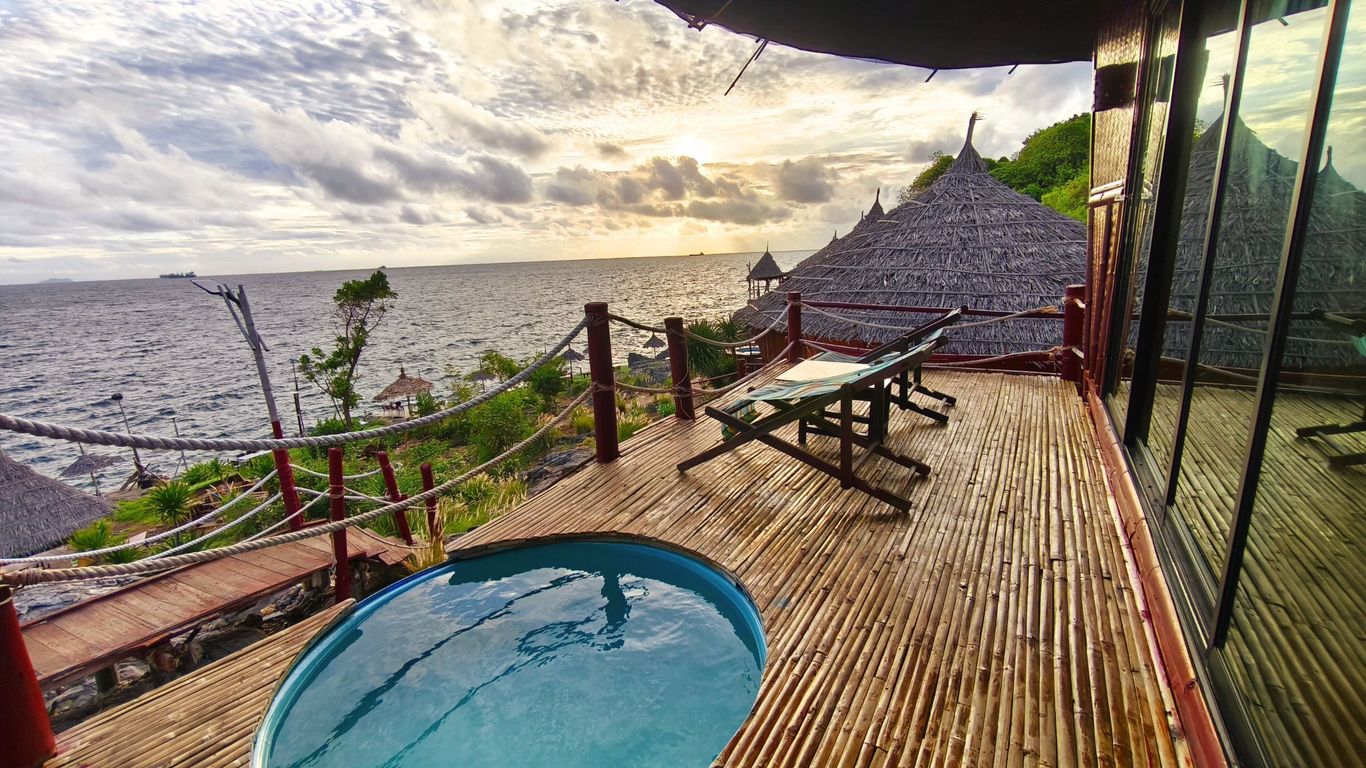Paree Hut Resort