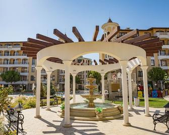 Menada Royal Sun Apartments - Sunny Beach - Building