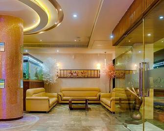 Hotel La Casa Inn - Ānand - Lobby