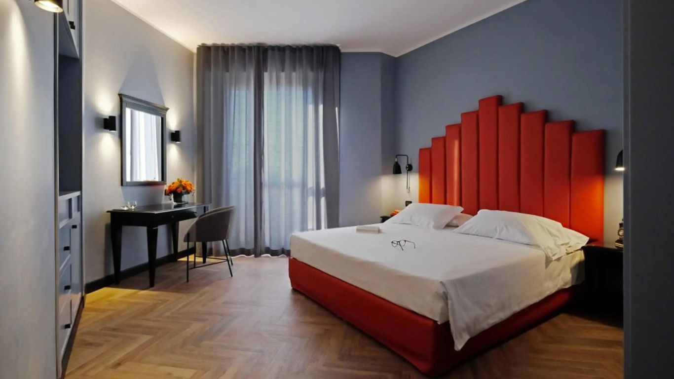 Panoramic Hotel Plaza