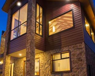 Hotel Carpa Manzano - פונטה ארנס - בניין