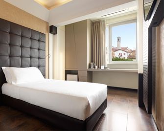 Best Western Hotel Continental - Udine - Bedroom