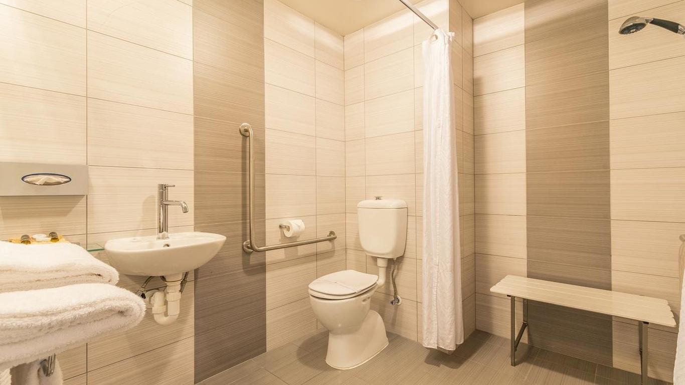 أميثيست كورت موتورلودج