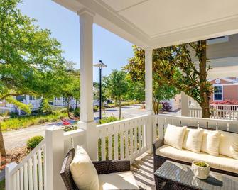 1 Mi to Downtown Modern Ocean Springs Cottage - Ocean Springs - Balcony