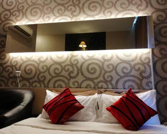 Paragon City Hotel - Ipoh - Bedroom