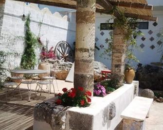 Da Mesciu Nzinu - Sannicola - Patio