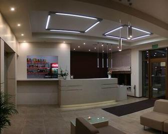 Hotel Beskidian - Węgierska Górka - Front desk