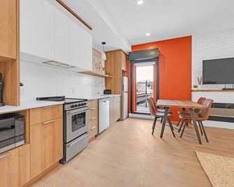 Unit 105 - King Bed - 55' Tv - Downtown - Rimouski - Kitchen