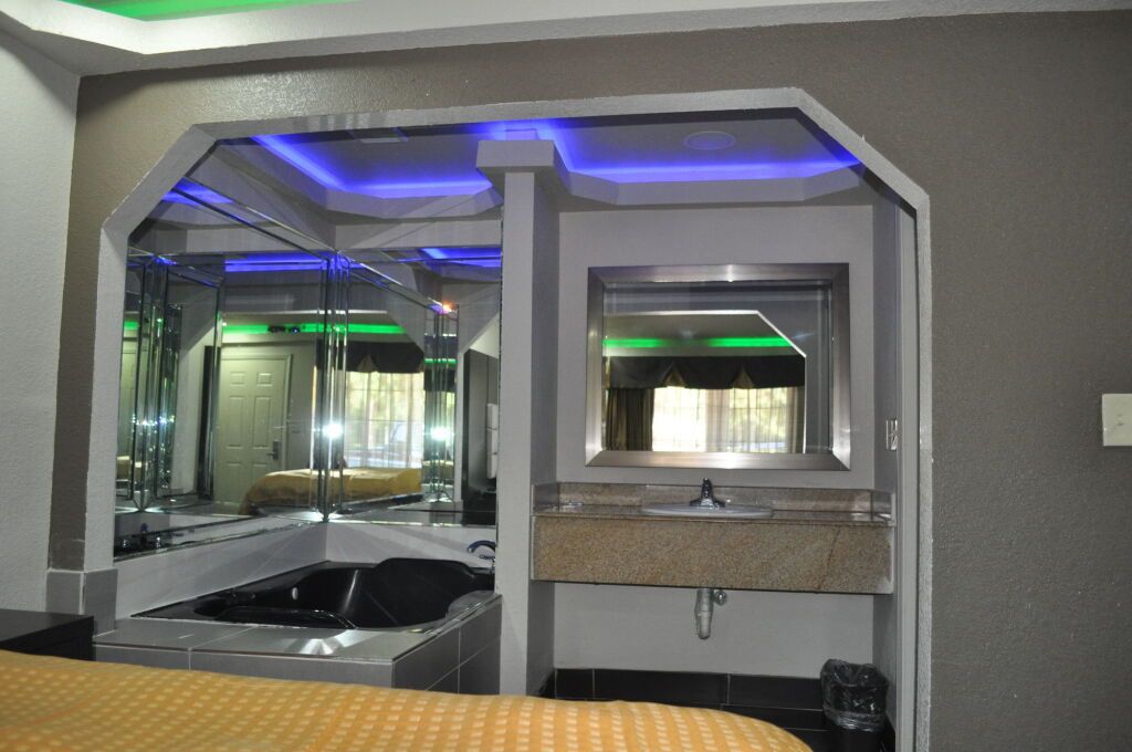 داون تاون سويتس دالاس - دالاس