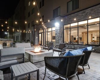 Staybridge Suites Indianapolis South - Greenwood By IHG - Greenwood - Terasa