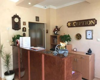 Oleander House And Tennis Club - Sunny Beach - Front desk