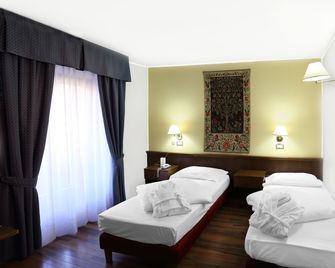 Hotel Baita Clementi - Bormio - Bedroom