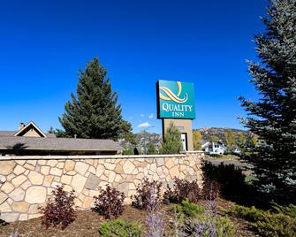 Quality Inn Near Rocky Mountain National Park - Estes Park - Edificio