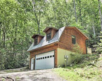 Fire Pit and Forest Views Secluded Murphy Cabin! - Murphy - Building