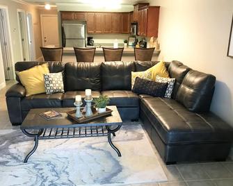 It's time for Auburn Football! Book now. 6 sleeping places - Alexander City - Obývací pokoj