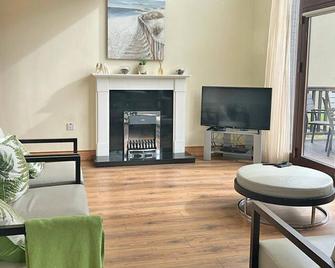 Castle Quay Holiday Homes by Trident Holiday Homes - Kinsale - Wohnzimmer