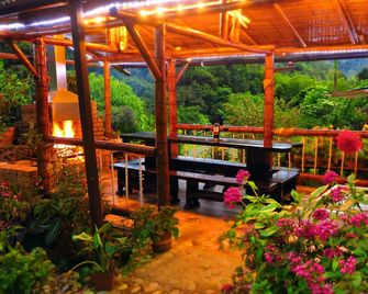 Refugio Puente Explanacion Ecolodge - Salento - Patio