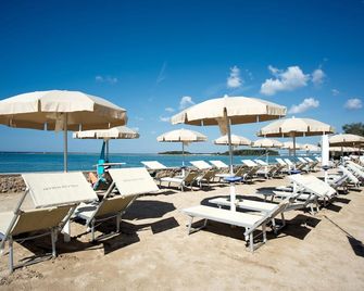 Hotel Lo Scoglio - Porto Cesareo - Beach