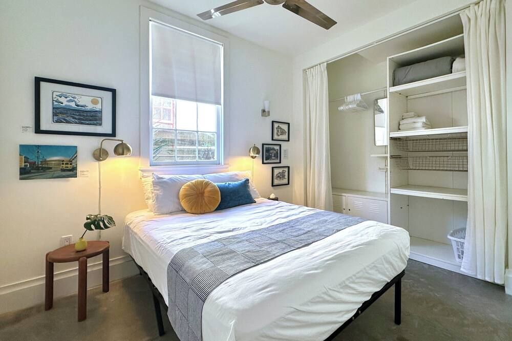 Designer Art Loft Near French Quarter & Frenchmen--Awesome Location! - Nouvelle-Orléans - Chambre