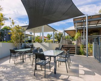 Quest Ipswich - Ipswich - Patio