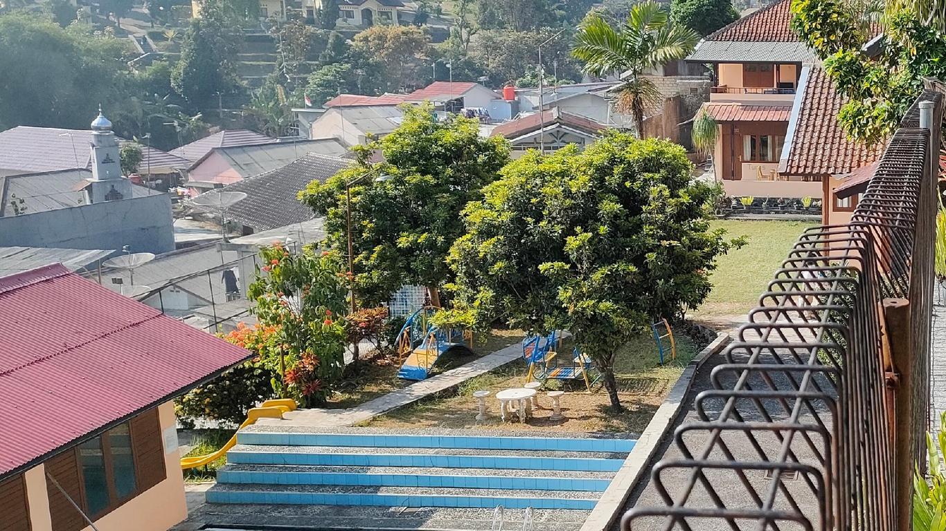 Villa Tunas Alam Mutiara