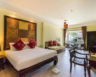 Hive Khaolak Beach Resort - Khao Lak - Bedroom