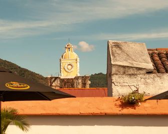 Camazotz Hostel - Antigua Guatemala